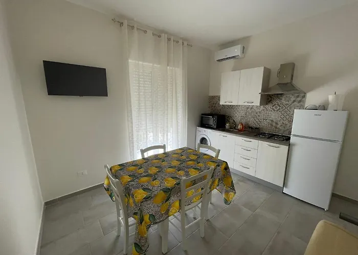 Le Del Villaggio Pensión 3*