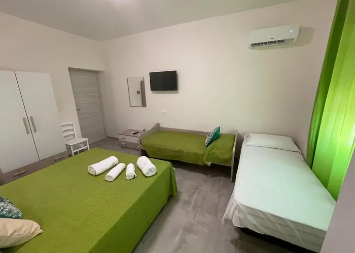 Le Del Villaggio Pensión 3*